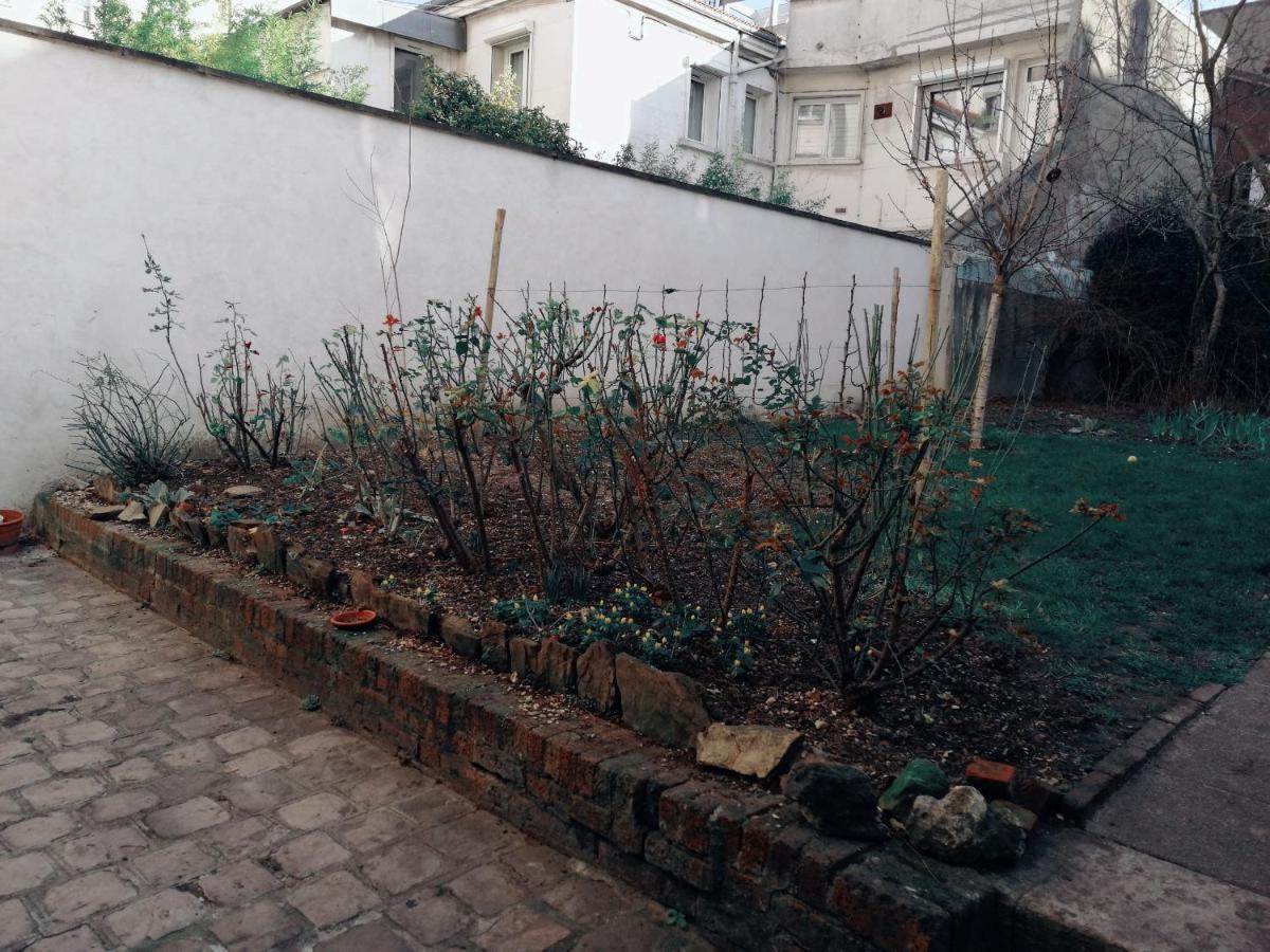 Studio Situe Dans Un Quartier Calme Et Residentiel A Montrouge A Seulement 2 Minutes Du Metro Екстериор снимка